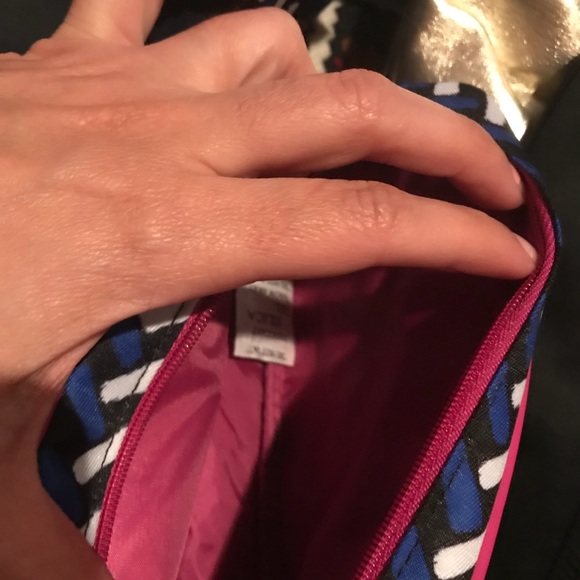 Sold 🚫⛔️Estée Lauder 5 pieces - Picture 3 of 4